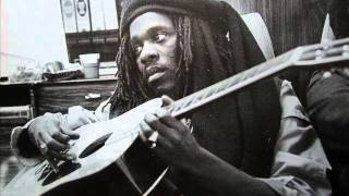 Video thumbnail of "Dennis Brown - There's No Love And Understanding"