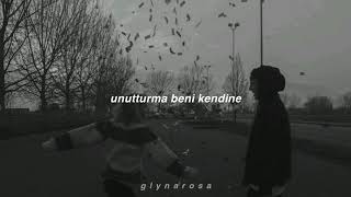 Kendimden Hallice - Unutulmayan Biri Hep Vardır Sözleri