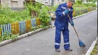 Как работает русский дворник в Москве. Сколько получает и как живет