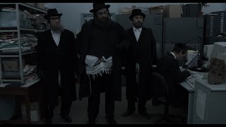 a mix up at the Jewish ROBBERY in Snatch, - a comedy directed by Guy Ritchie in 2000, 4K