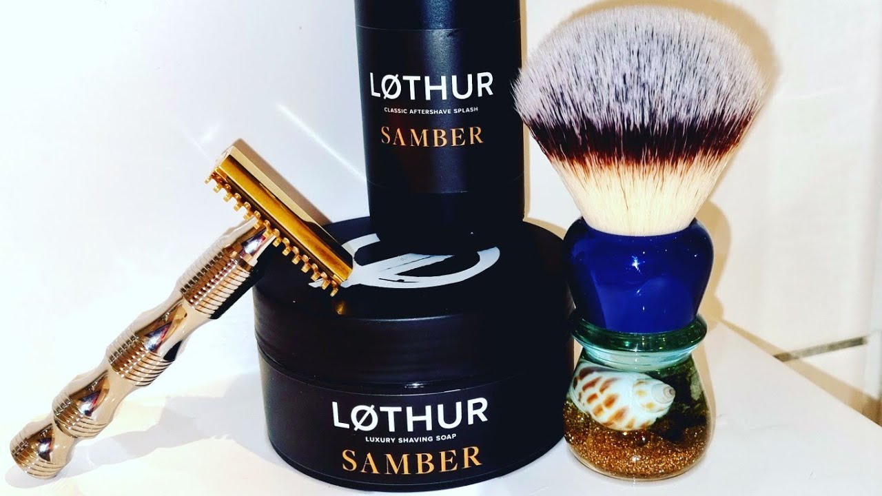 ⁣Alpha Bandit Open Comb DE Safety Razor. Lothur Grooming Samber Soap & Splash.