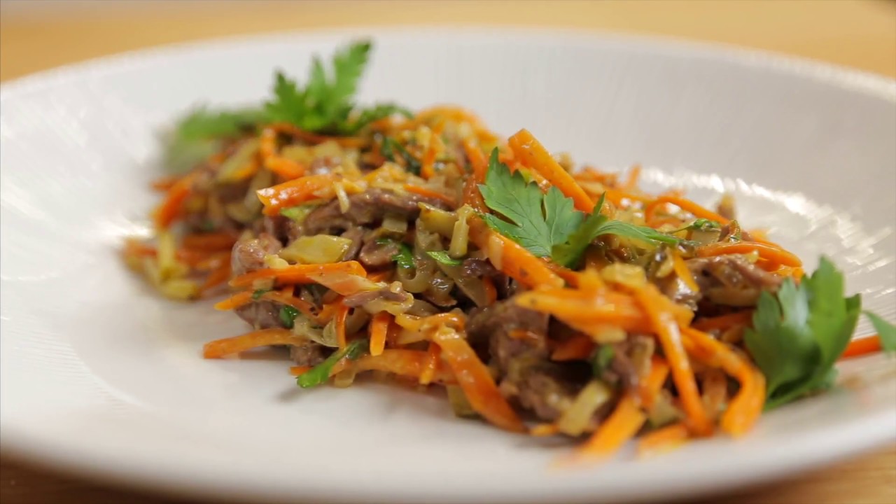Салат Обжорка. Советская кухня. Салат с майонезом.