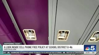 Illinois second largest school districts cell phone ban now covers even younger students