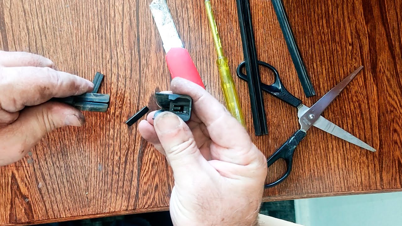 Как поменять резинки бескаркасных дворников