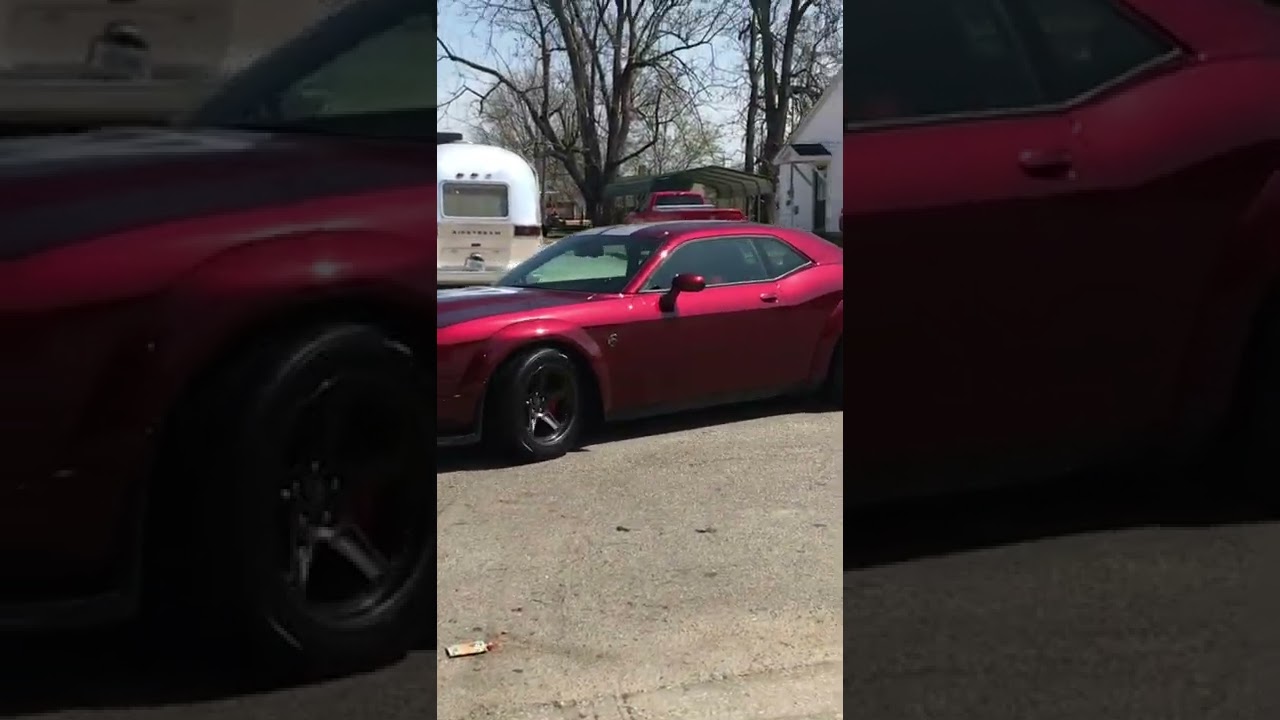 Dodge Challenger Hellcat Widebody Super Stock in Octane Red