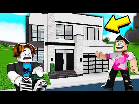 Surprising Homeless Person With A Bloxburg Mansion Roblox