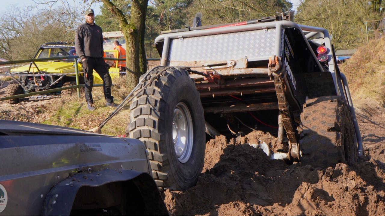 EXTREME RECOVERY out of DEEP MUD - JeeBee 4x4 Carnage – Well 2025