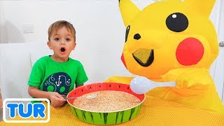 Vlad ve Nikita'nın büyük oyuncak ile sabah rutini