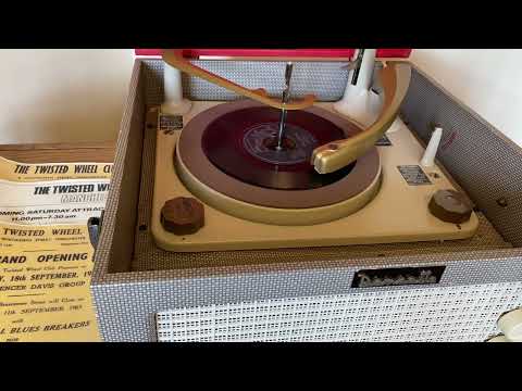 The Marvelettes  - Here I Am Baby - UK Tamla Motown Records  Published 1968