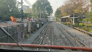 เช้าๆ.รถไฟเข้าหัวลำโพง.