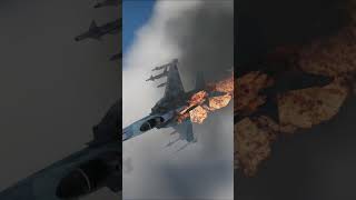 Fighter Jet Explode in a Fiery Dogfight!