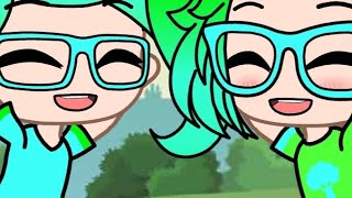 Crystalstone And Crystalette Singing The Road Trip Song.