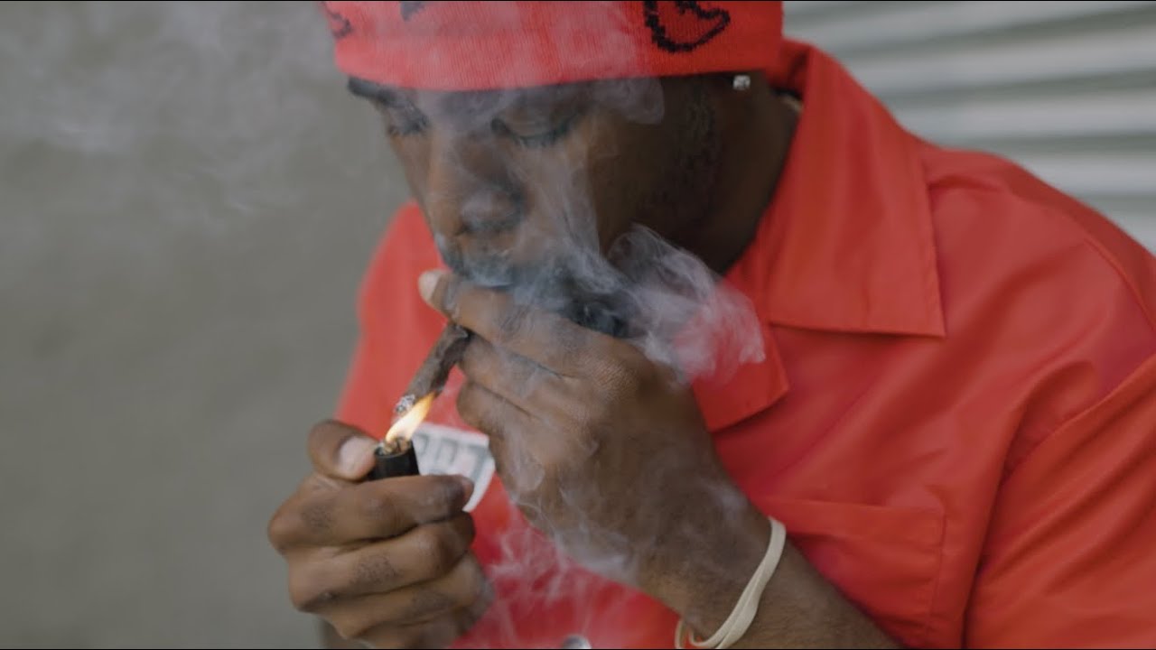 Watch Lilmoe Closer - Get A Lil Closer (Official Video) on YouTube Watch Lilmoe Closer - Get A Lil Closer (Official Video) on YouTube
