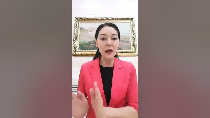 Саунада демалып жатқан ересек әйелдер (интернеттегі бейне)