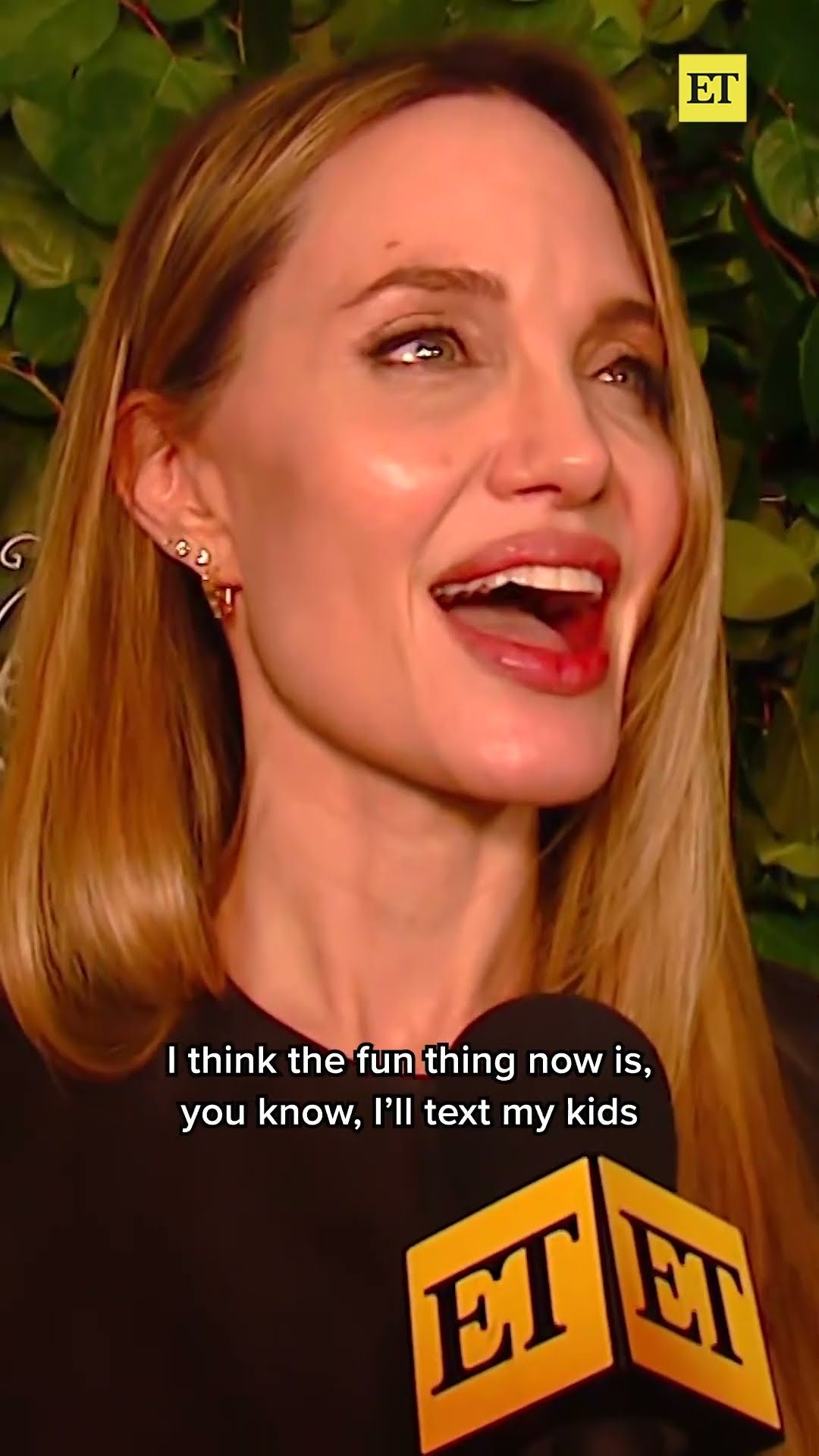 Angelina Jolie Reflects on 25th Anniversary of First Oscars Win #angelinajolie #gothamawards #shorts