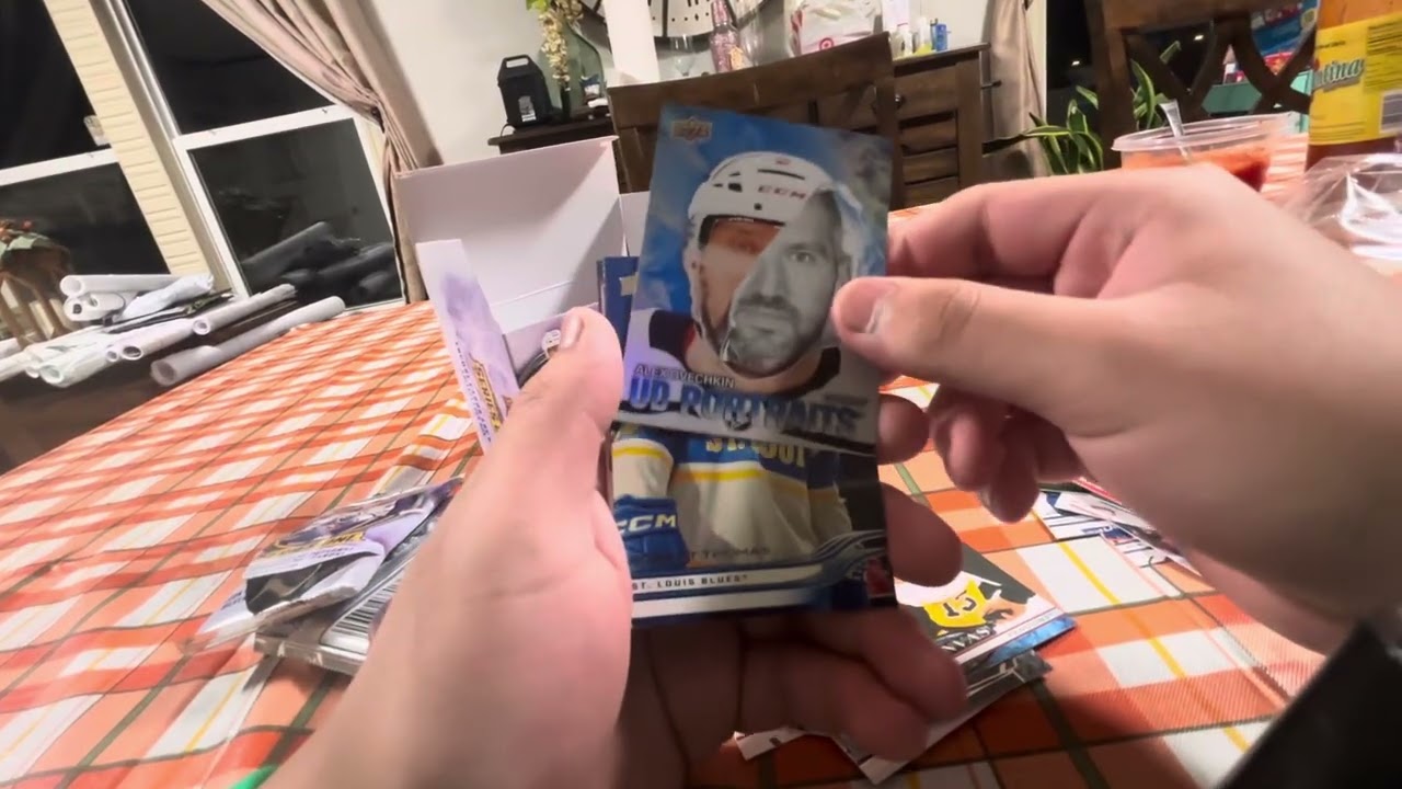 I opened hockey cards for the first time (My hockey card collection: Episode 1)
