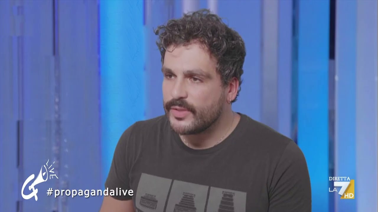 Alessio Marzilli è riuscito a intervistare Giorgia Meloni grazie a un vassoio di pastarelle