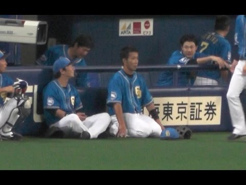 中日 福田 阪神の守備練習を正座で見学 2016年7月3日