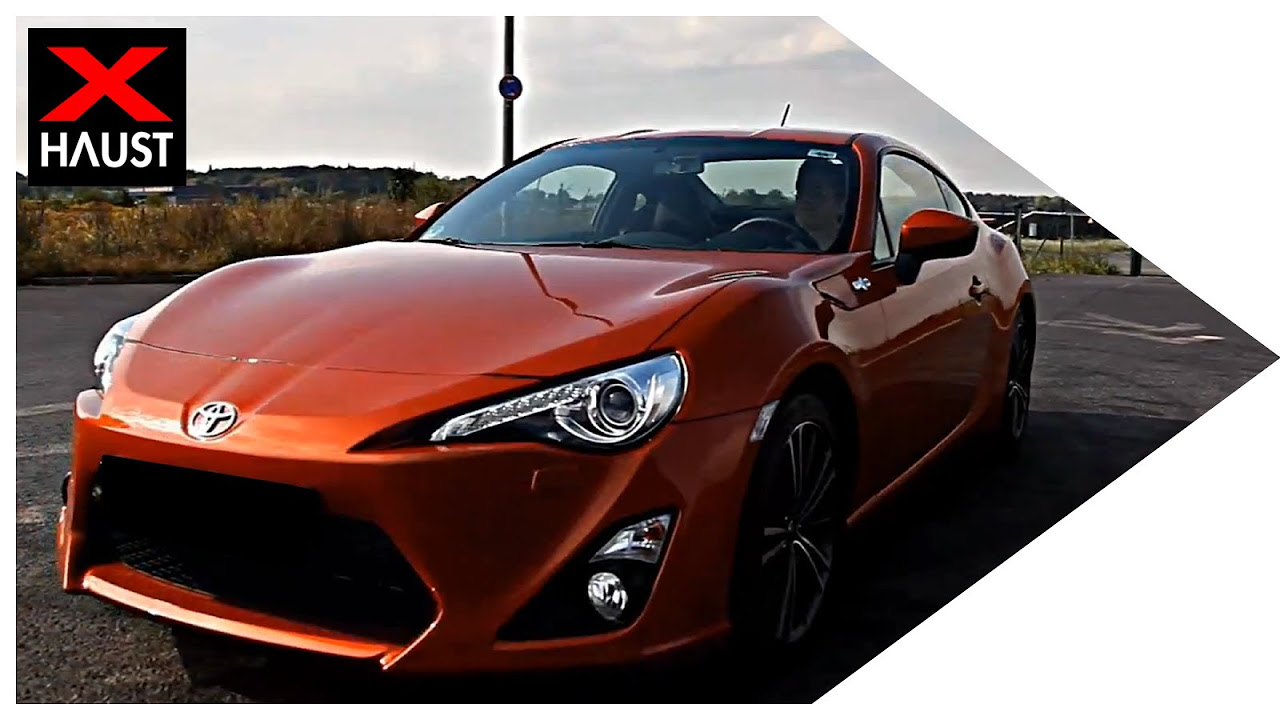 Toyota GT 86 Exhaust Sound, Drifting & Fly By - YouTube
