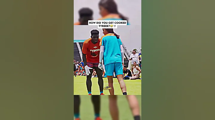 He could’ve caught it like 4 times💀💀 #nfl #shorts