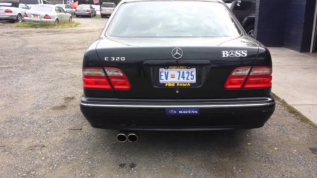 Mercedes E320 straight pipe exhaust sound - YouTube