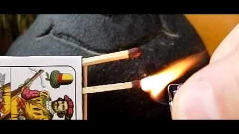 slow motion footage CASIO Exilim Pro EX-F1--primer flash- 600 FPS