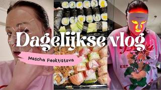 Selfcare met mijn maskertjes en sushi eten | Vloggloss 4134