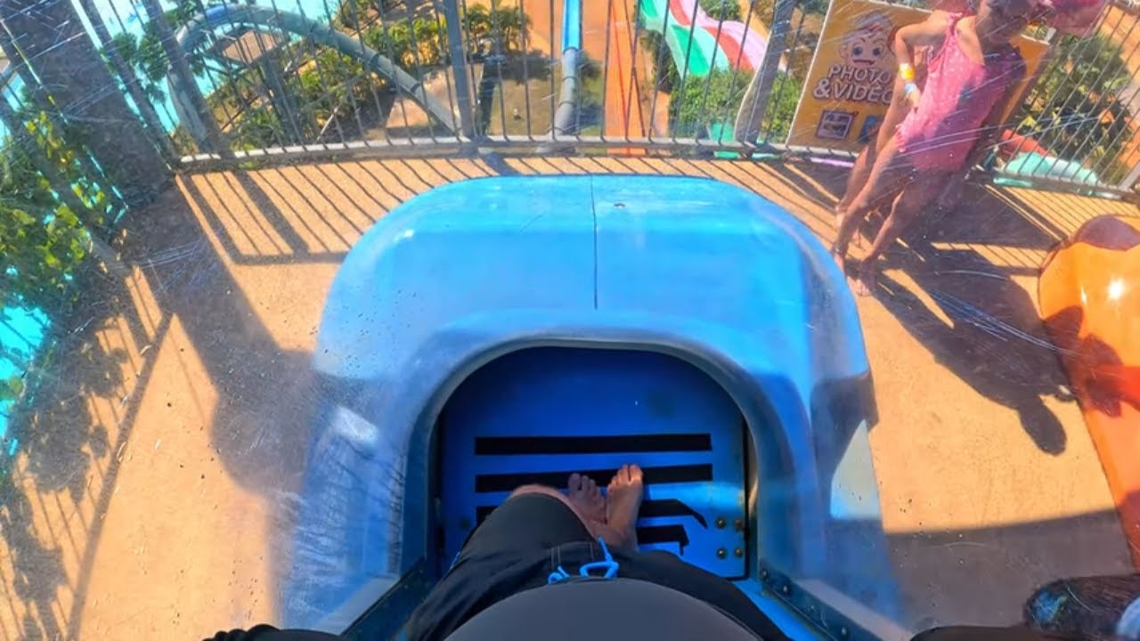 Extreme Aqua Loop Water Slide at Ramayana Pattaya