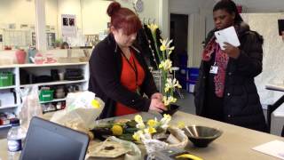 Line arrangement in pin holder