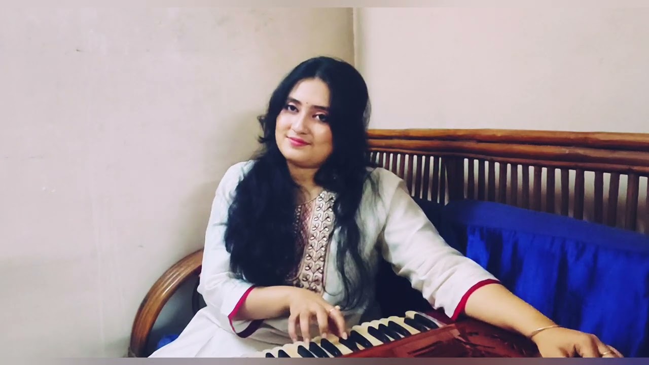 Tumi Robe Nirobe || Rabindra Sangeet || By Ananya Banerjee ||