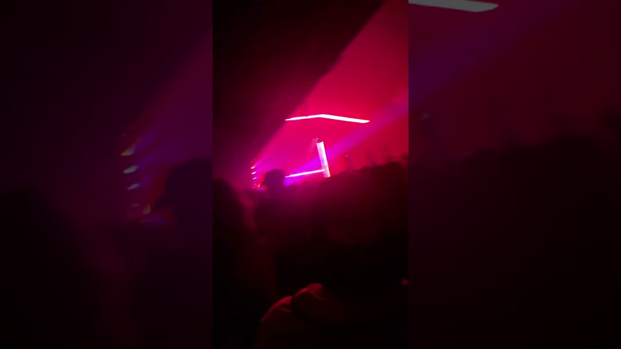 Gryffin Plays Clarity x Howtofly mashup Live in Atlanta 