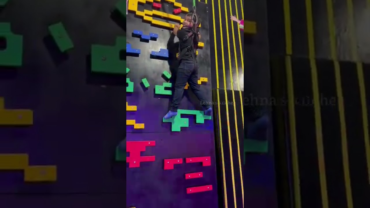 Climbs to the crest/hilite mall/ 