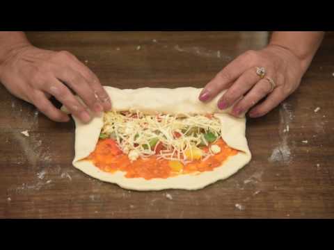 वीडियो: पिज्जा रोल कैसे बनाते हैं