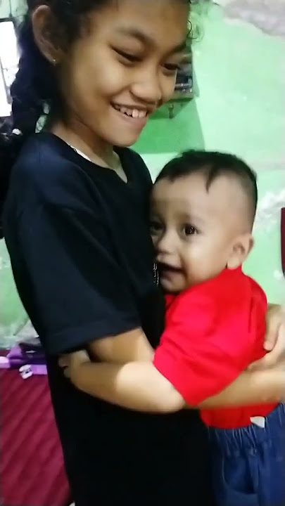 anak kecil peluk sayang kakaknya gemes banget 😍🥰 #shorts