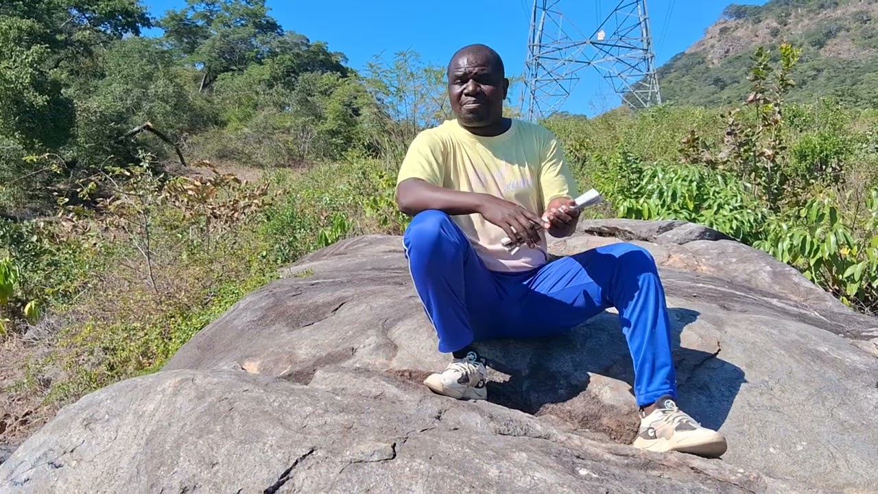 Mavery very responds to mhamha  vee ,s comment