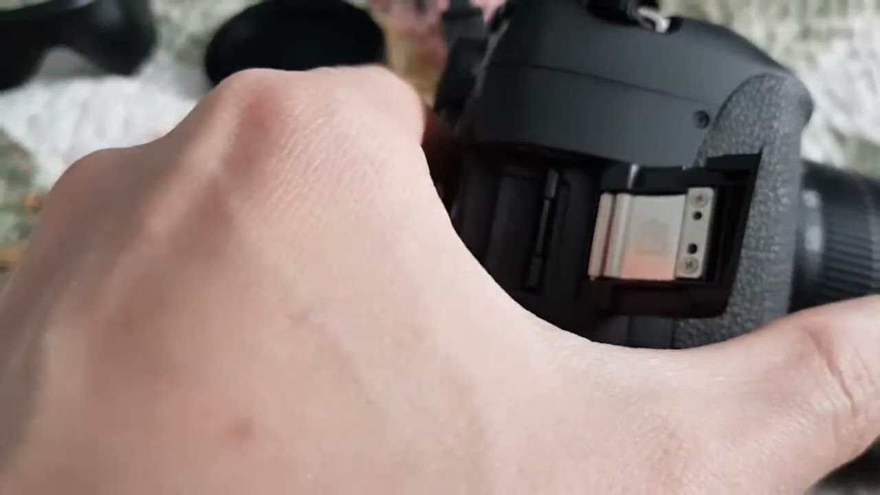 Обзор на ЦИФРОВАЯ ЗЕРКАЛЬНАЯ ФОТОКАМЕРА CANON EOS 650D BODY купленную в магазине Сулпак