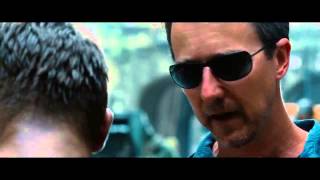 Bourneun Mirası Video Byer, Aarona Günah Keçisinin Ne Olduğunu Açıklıyor