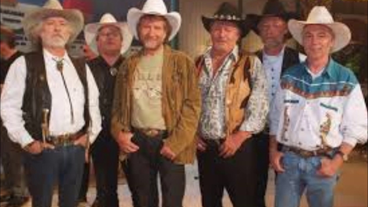 Смотреть «Truck Stop -  Wir zwei» на YouTube Смотреть «Truck Stop -  Wir zwei» на YouTube