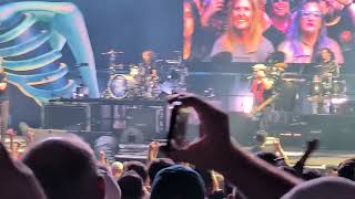 Download Lagu The Offspring -Tribute to Ozzy - Crazy Train - Budweiser Stage - Toronto - July 23,2025. MP3 Download Lagu The Offspring -Tribute to Ozzy - Crazy Train - Budweiser Stage - Toronto - July 23,2025. MP3