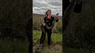 GIRL VS. GIANT PYTHON!