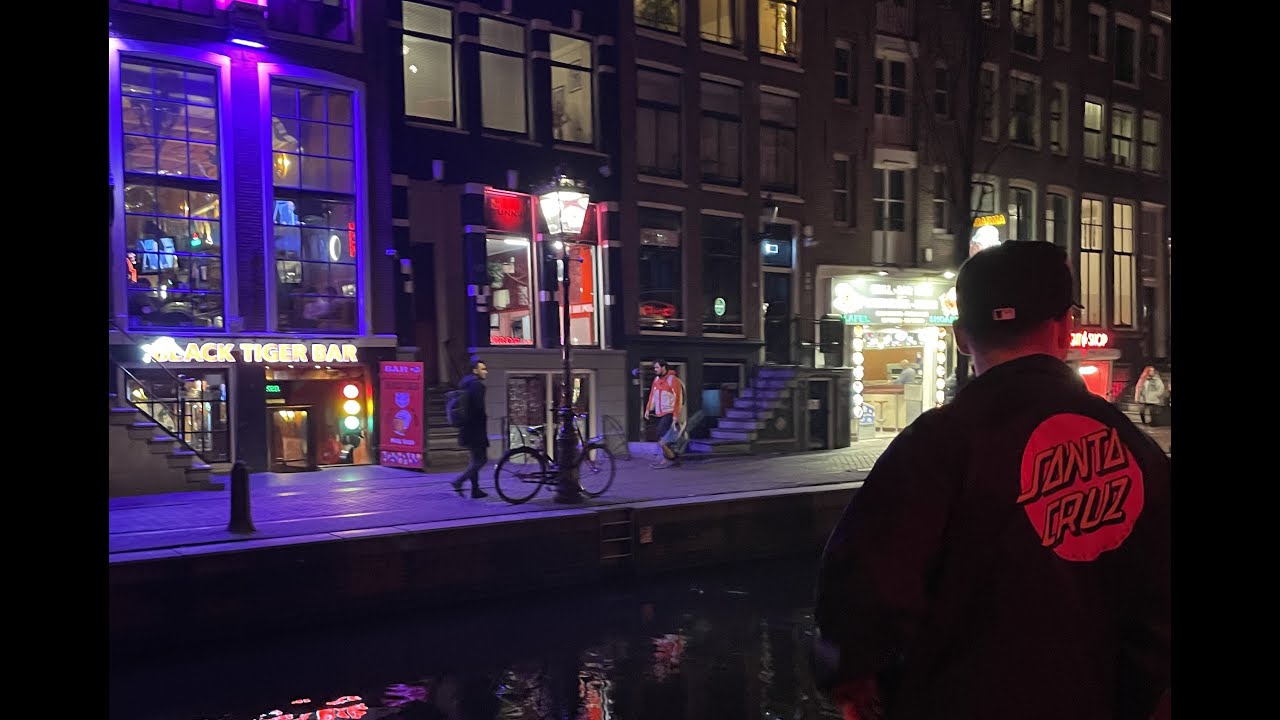 Dank Sinatra (Official Music Video)