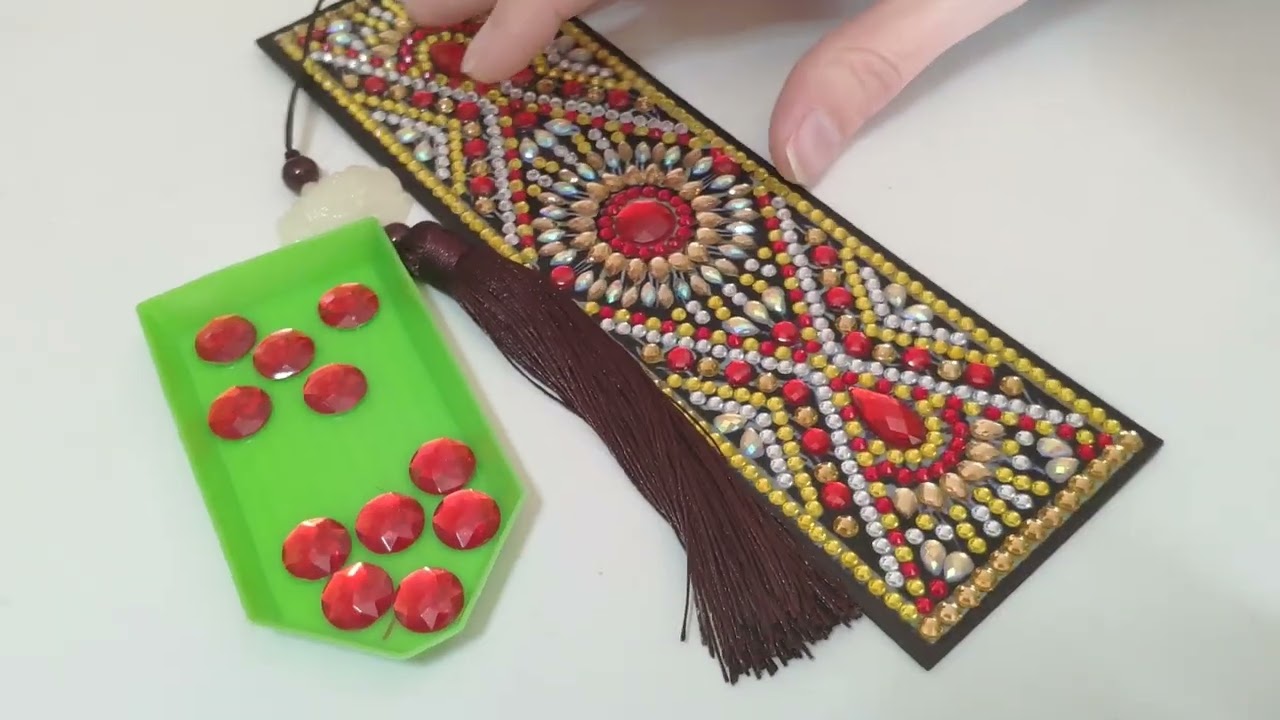 DP - Avis & Réalisation Marque Page Rouge & Or 