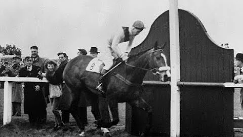 The First BBC Televised Grand National 1960 - Merr...
