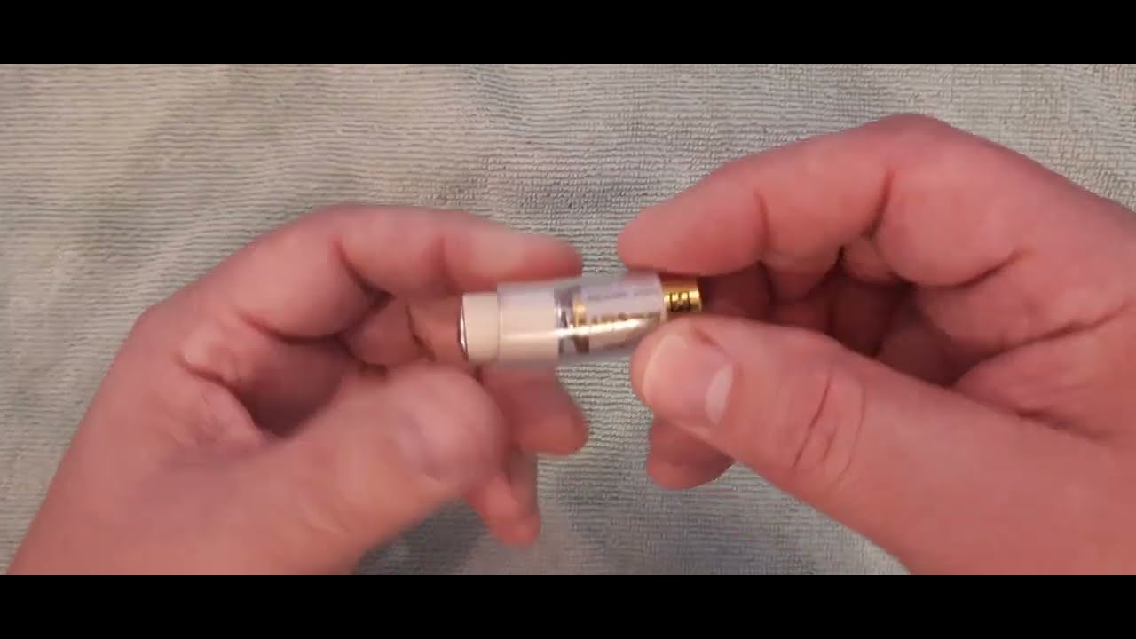 Yashica Electro 35 GSN Adapter with Battery from FriendsterVintage YouTube