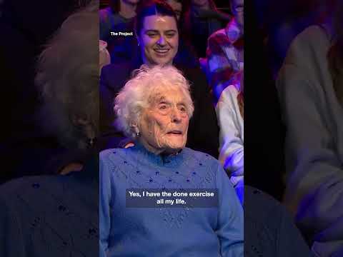 Katy Perry brutally shut down by 102-year-old woman
