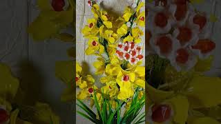bunga anggrek kuning dari bahan akrilik