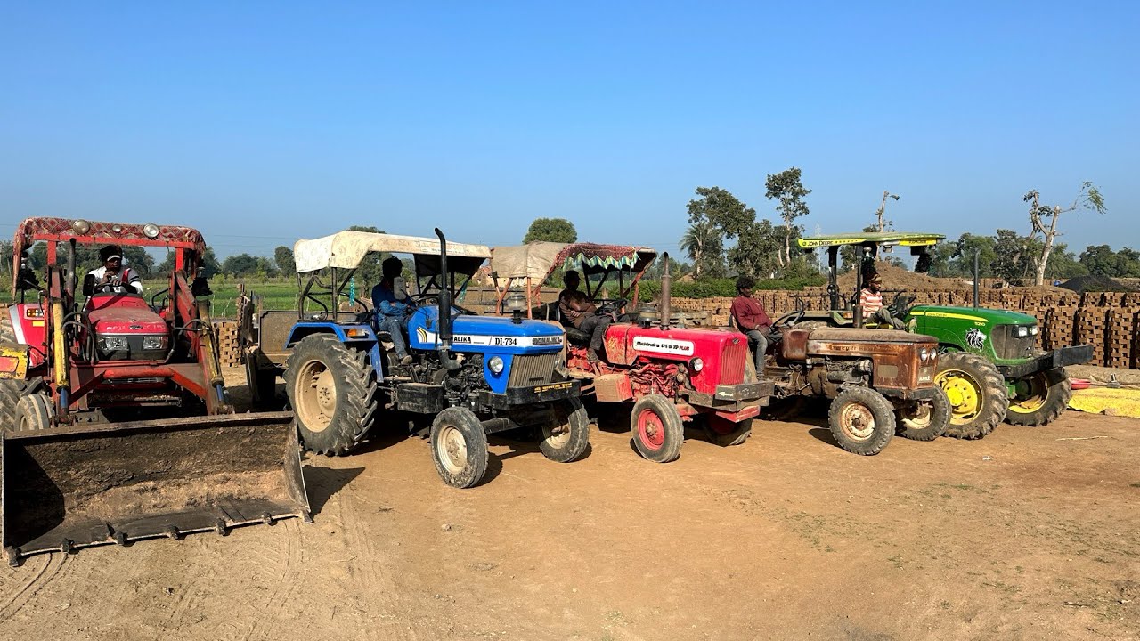 Mahindra Arjun 605 Loader Loading Mud | Sonalika | Mahindra | John Deere 5210