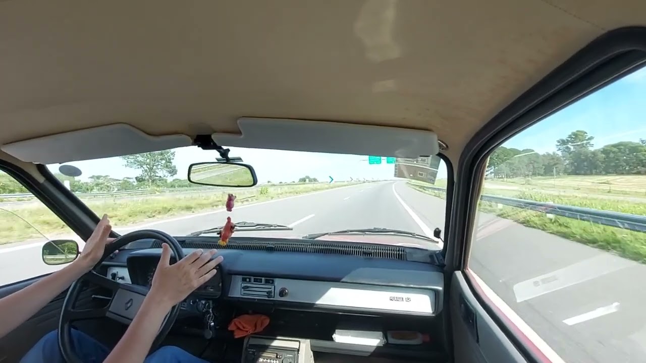 11° Encuentro Nacional del Renault 12 - Pergamino, caravana