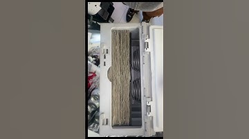 How much do 2 vending machines make in a week