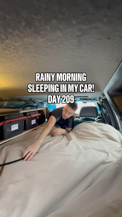Pagi Hujan Tinggal di dalam mobil!